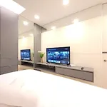 Pillows Plus Verve Suites Old Klang Road