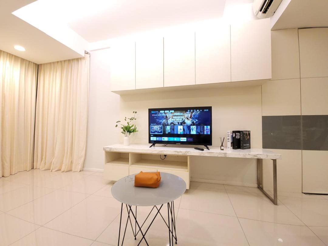 Apartment Pillows Verve Old Klang Road *