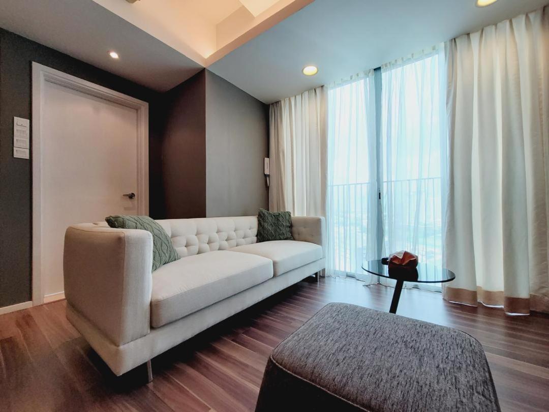 Pillows Verve Old Klang Road *