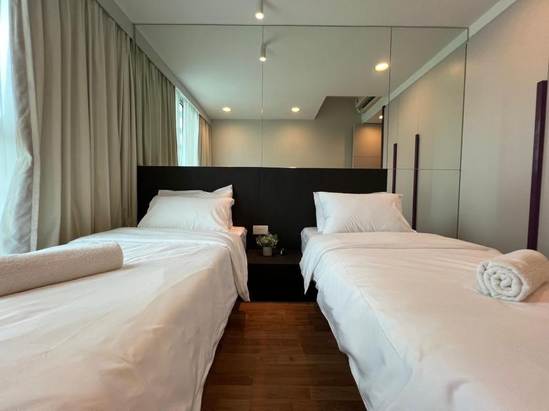 Pillows Verve Old Klang Road Apartment